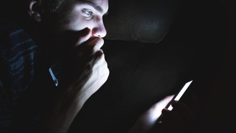 Porn Ban—New Threat For iPhone, iPad, Android Users